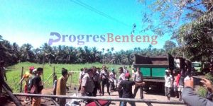 Aksi Blokir Jalan PT Bio Nusantara, Warga Dan Polisi Nyaris Bentrok